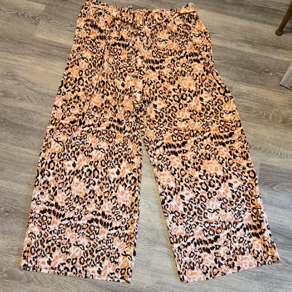 NWT 2X LulaRoe Dianne Animal Print Wide Leg Flowy Pants